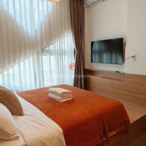 Bên trong căn phòng được thiết kế đầy đủ nội thất phù hợp làm căn hộ dịch vụ, cho thuê